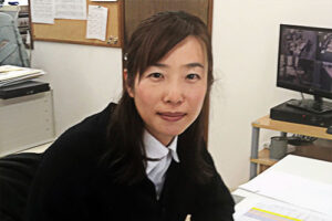 staff_img003