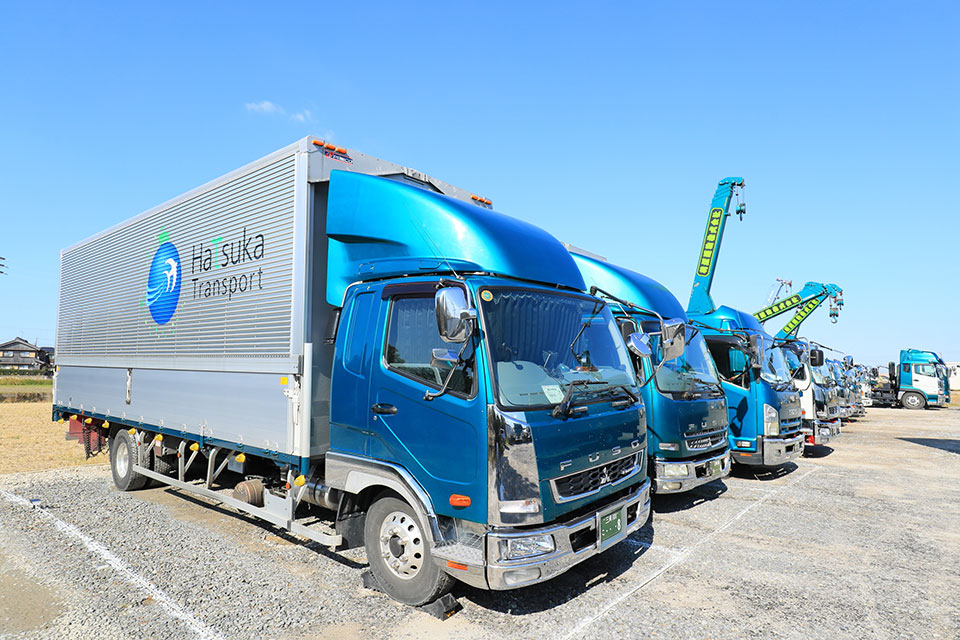 羽塚運輸株式会社 車両写真