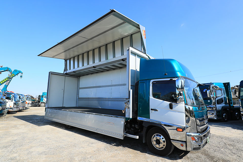 羽塚運輸株式会社 車両写真